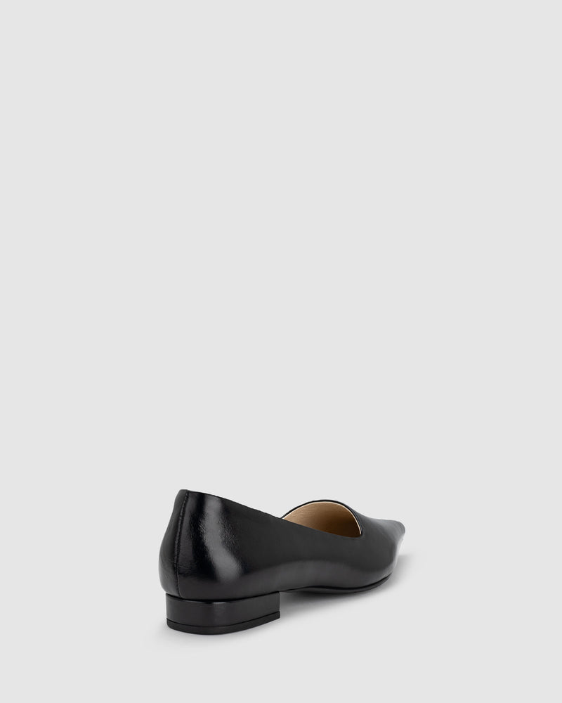 Beatrix Flat - Black