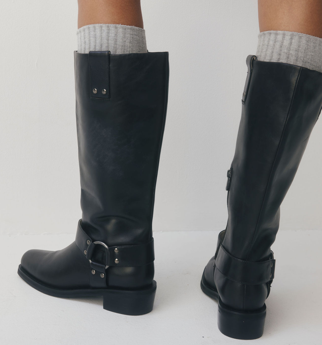 SHOP SALE BOOTS