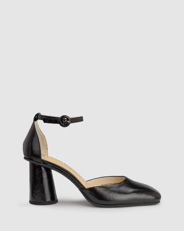 Captivate Heel - Black