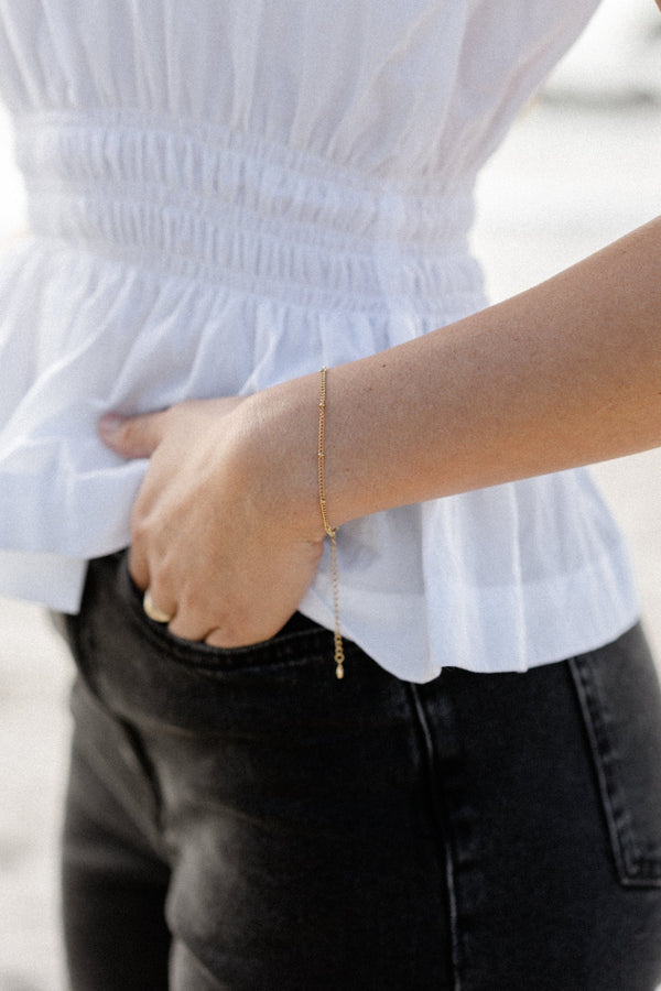 Delicate Bracelet - Gold