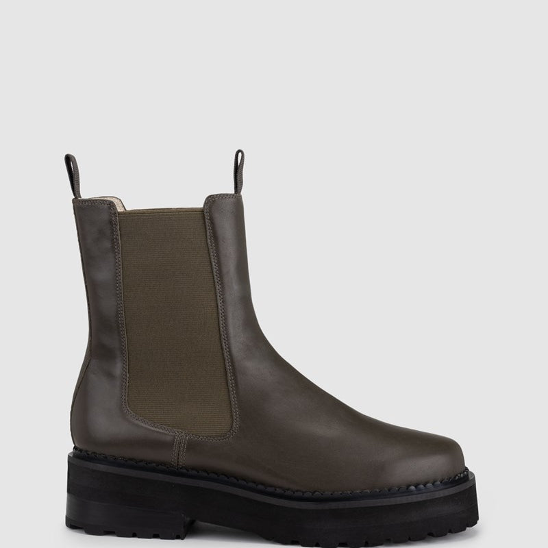 Kings_20Boot_20Dark_20Moss_20Side_web.jpg