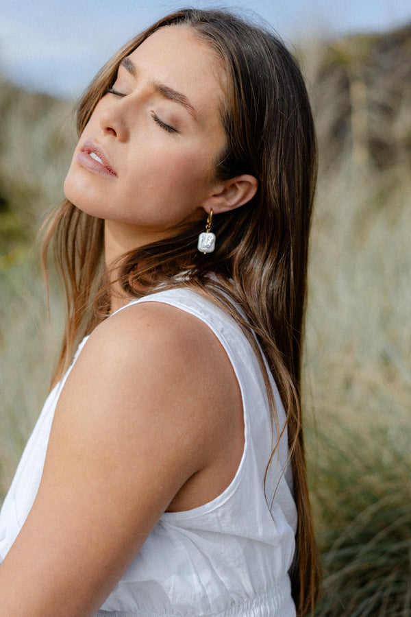 Nina Earrings - Pearl