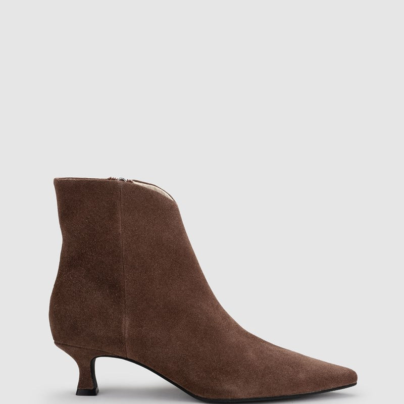 Obsidian_20Boot_20Cocoa_20Suede_20Side_web.jpg