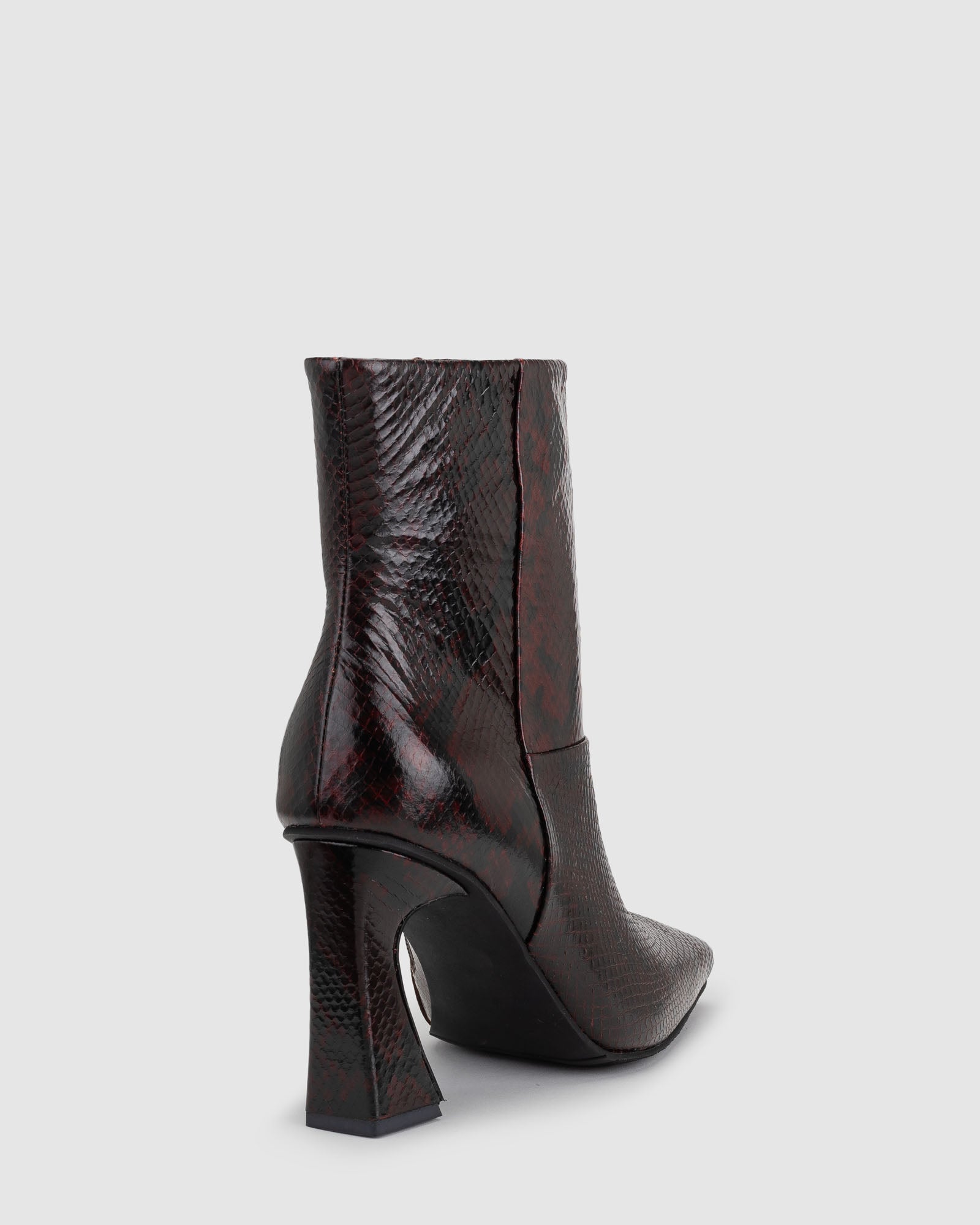 Pulsar Boot - Toffee Snake