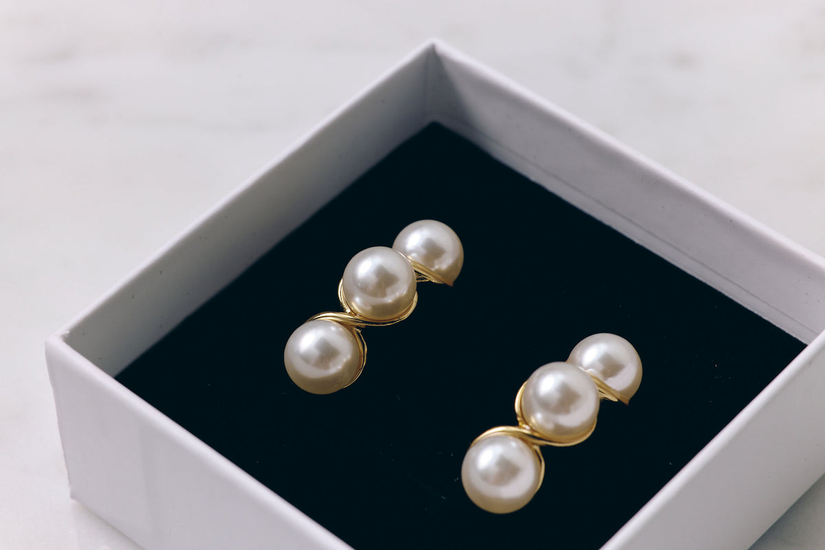 Your Bridal edit, soft pearls, warm gold