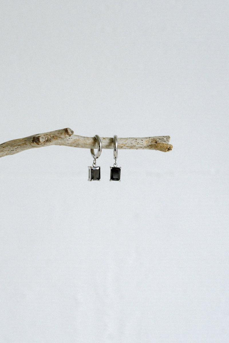 Willow Earrings - Black/Silver