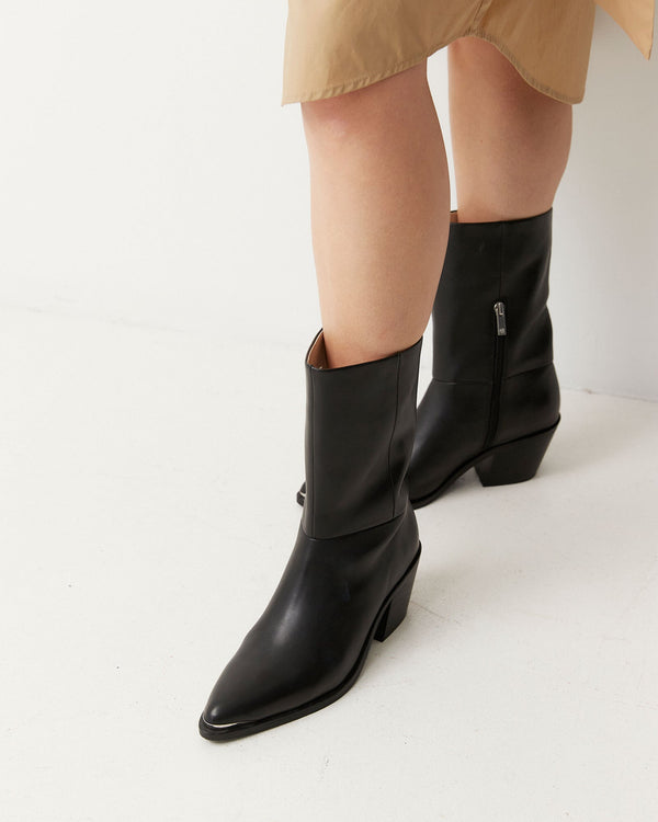 Retreat Boot - Black - Premium Boot from Chaos & Harmony - Just $149! Shop now at Chaos & Harmony